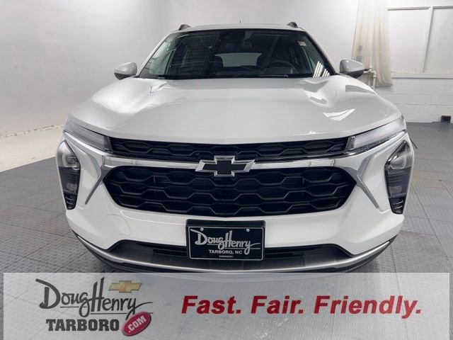 New 2025 Chevrolet Trax LT w/ Sunroof Package image 2