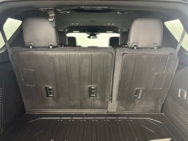 Used 2024 GMC Yukon AT4 w/ Technology Package AWD/4WD image 38