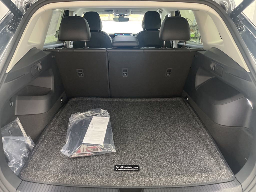New 2026 Volkswagen Tiguan SE AWD/4WD image 30