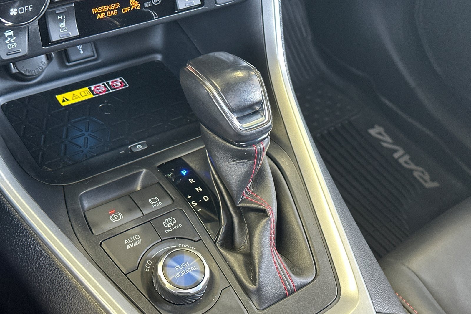 Used 2022 Toyota RAV4 XSE w/ Weather Package AWD/4WD image 20