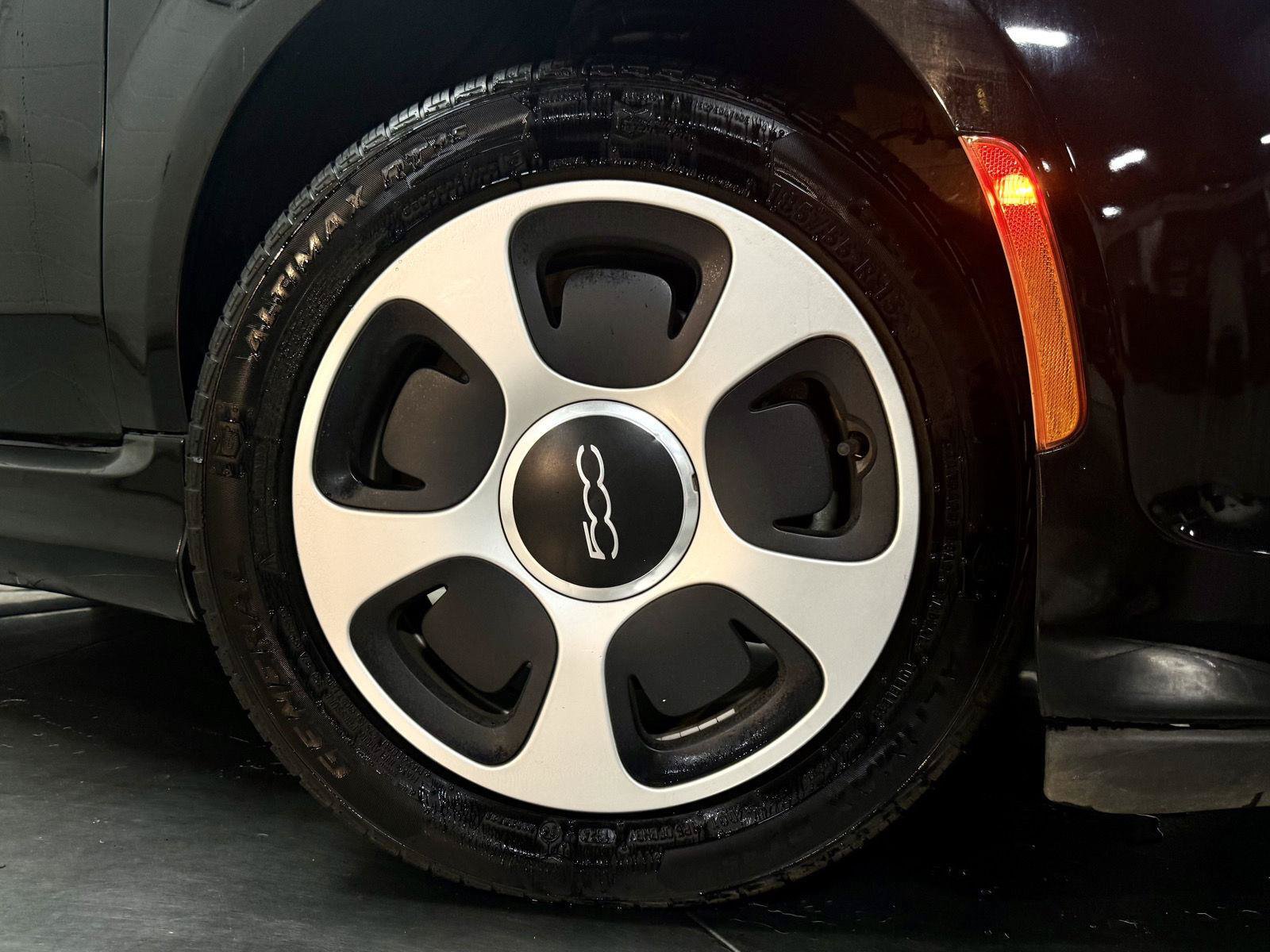 Used 2019 FIAT 500 e FWD image 11