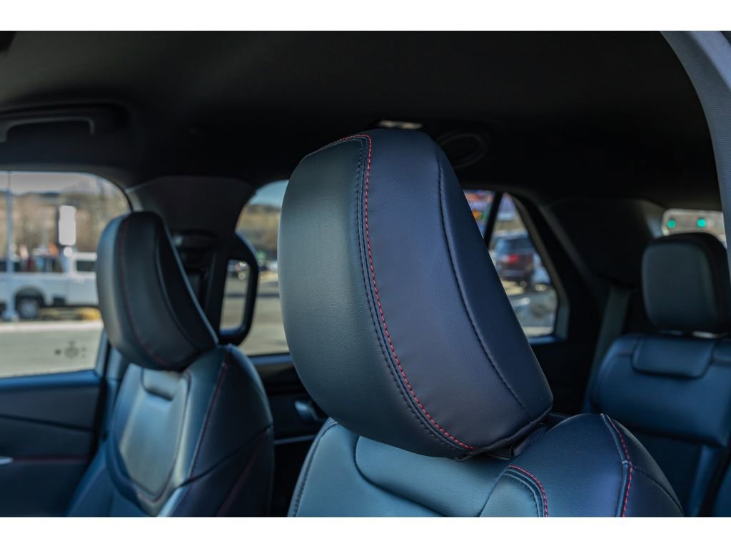 Used 2025 Ford Explorer ST-Line w/ ST-Line Street Pack image 19