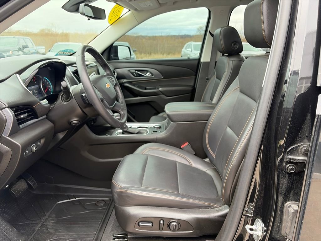 Certified 2021 Chevrolet Traverse Premier w/ Redline Edition image 27