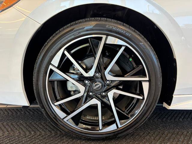 Certified 2025 Nissan Sentra SR FWD image 13