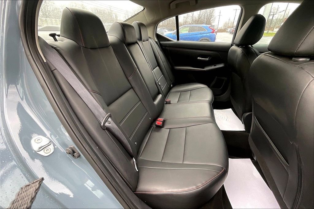 Used 2024 Nissan Sentra SR w/ SR Premium Package image 26