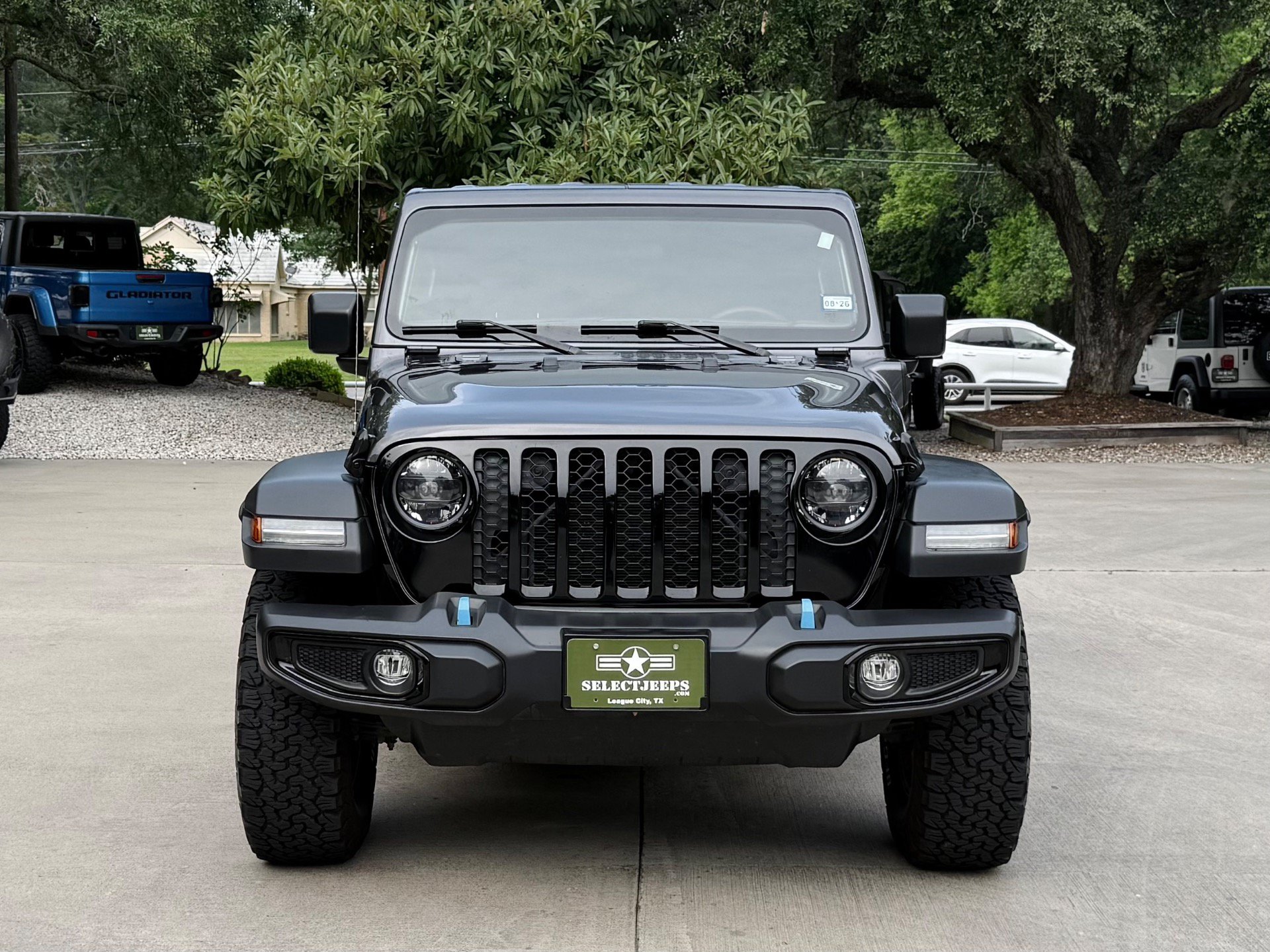 Used 2023 Jeep Wrangler Unlimited AWD/4WD image 2