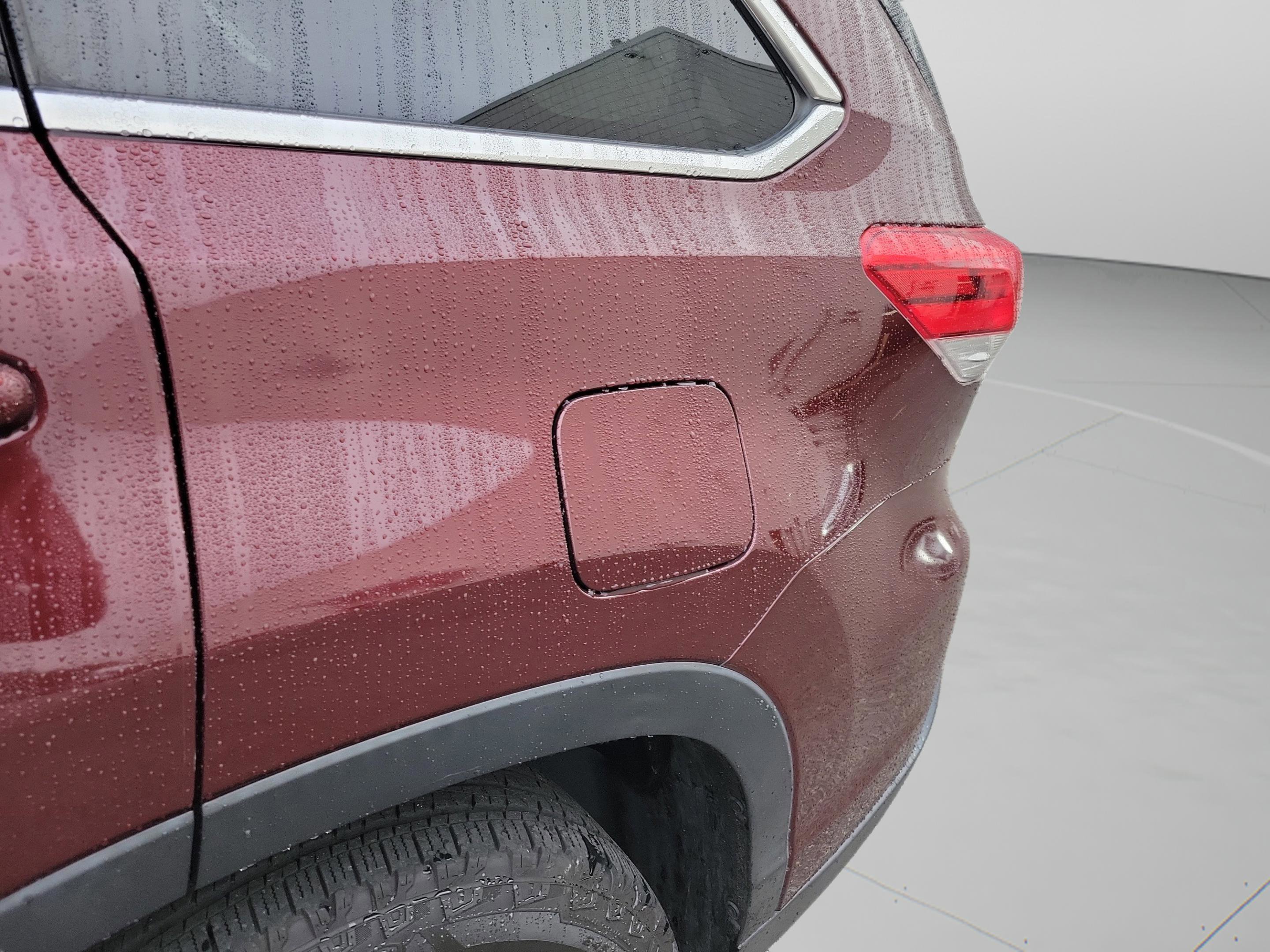 Used 2017 Toyota Highlander XLE image 20