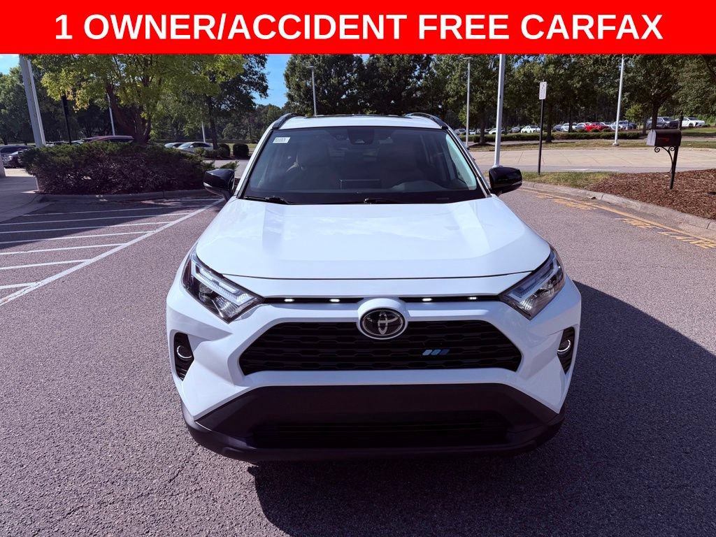 Used 2025 Toyota RAV4 XLE w/ Convenience Package FWD image 2