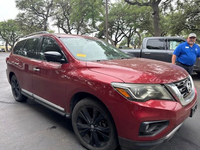 Used 2017 Nissan Pathfinder Platinum w/ Family Entertainment Package AWD/4WD image 8