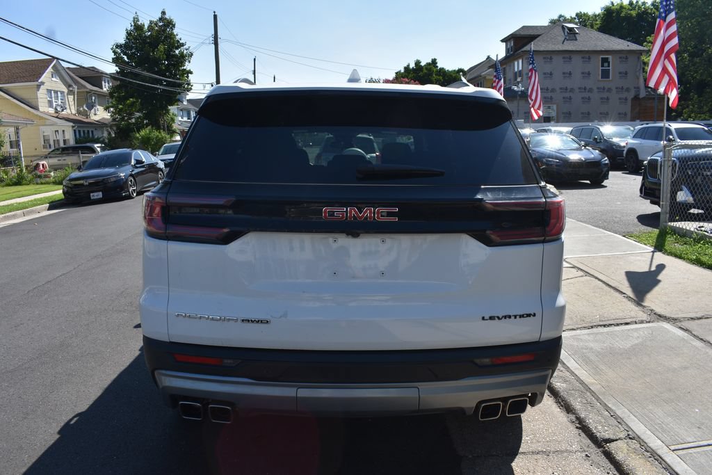 Used 2025 GMC Acadia Elevation AWD/4WD image 7
