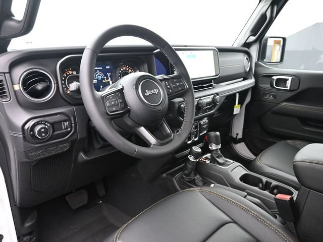 Used 2025 Jeep Gladiator Sport AWD/4WD image 8