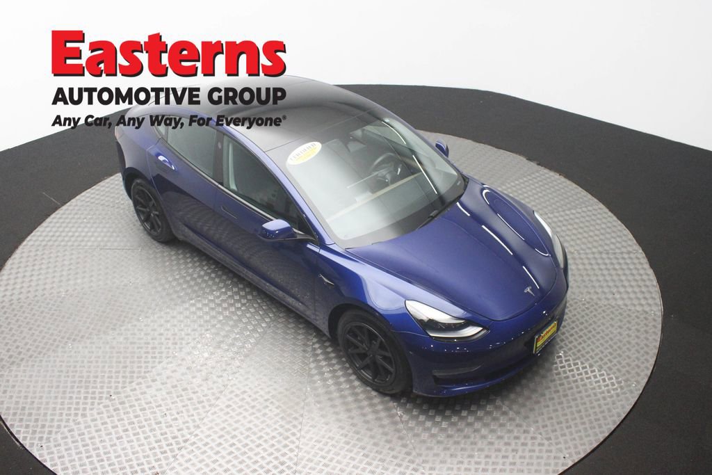 Used 2023 Tesla Model 3 Standard Range RWD image 3
