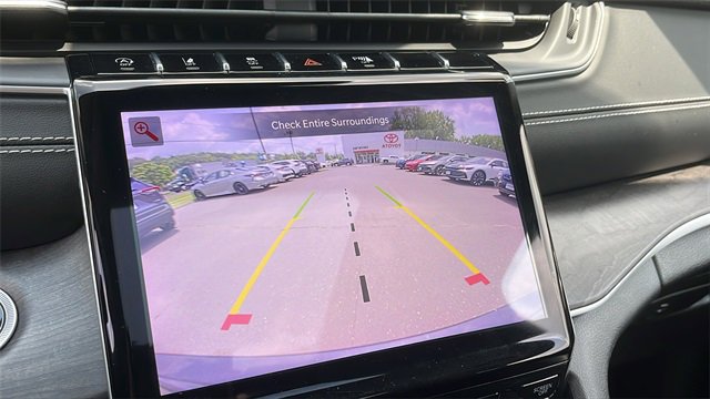 Used 2022 Jeep Grand Cherokee Limited image 16