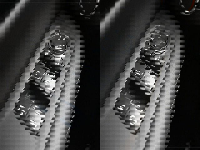 New 2026 Chevrolet Suburban Premier image 25