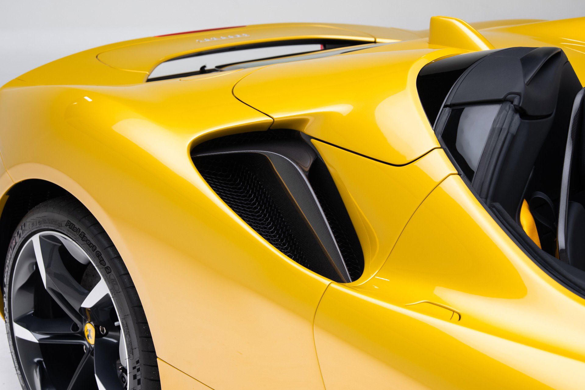 Used 2023 Ferrari SF90 Spider AWD/4WD image 42