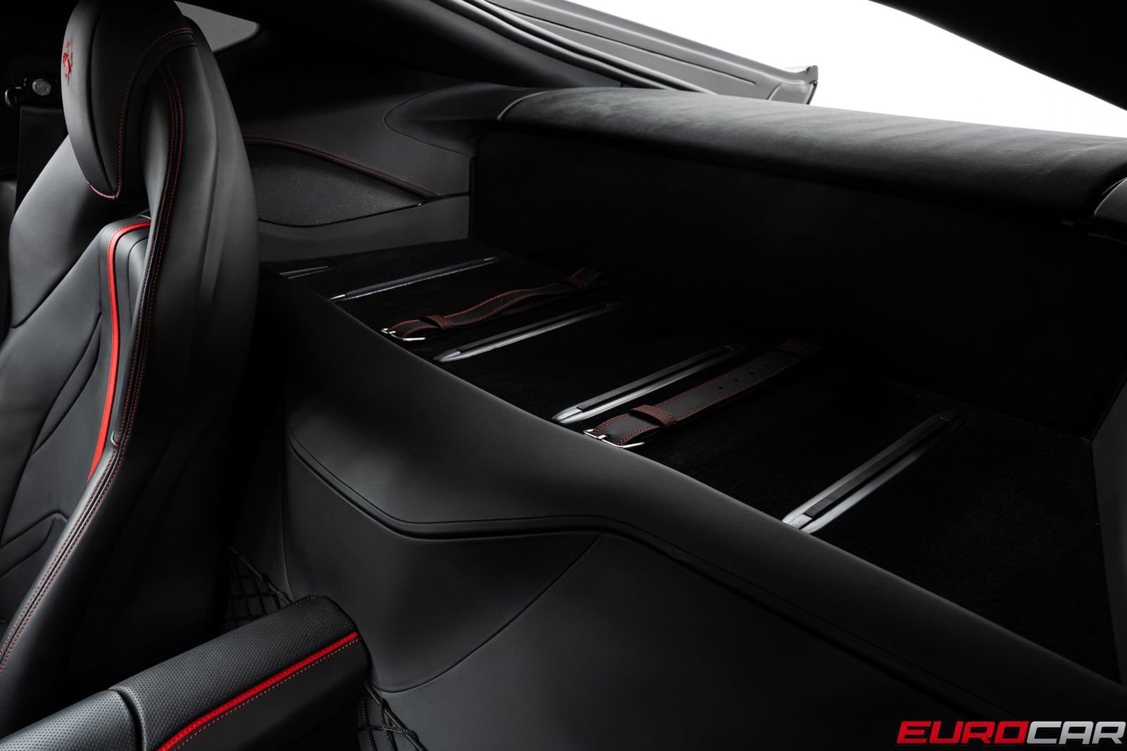 Used 2020 Ferrari 812 Superfast RWD image 38