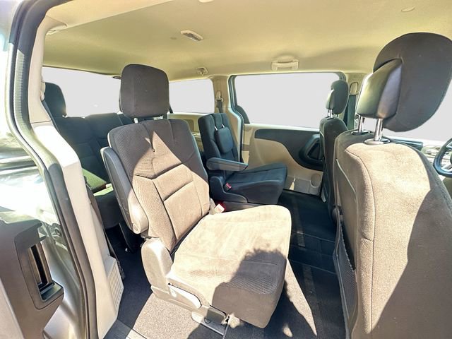 Used 2015 Dodge Grand Caravan American Value Package w/ UConnect Hands-Free Group image 26