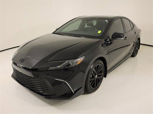 Used 2025 Toyota Camry SE