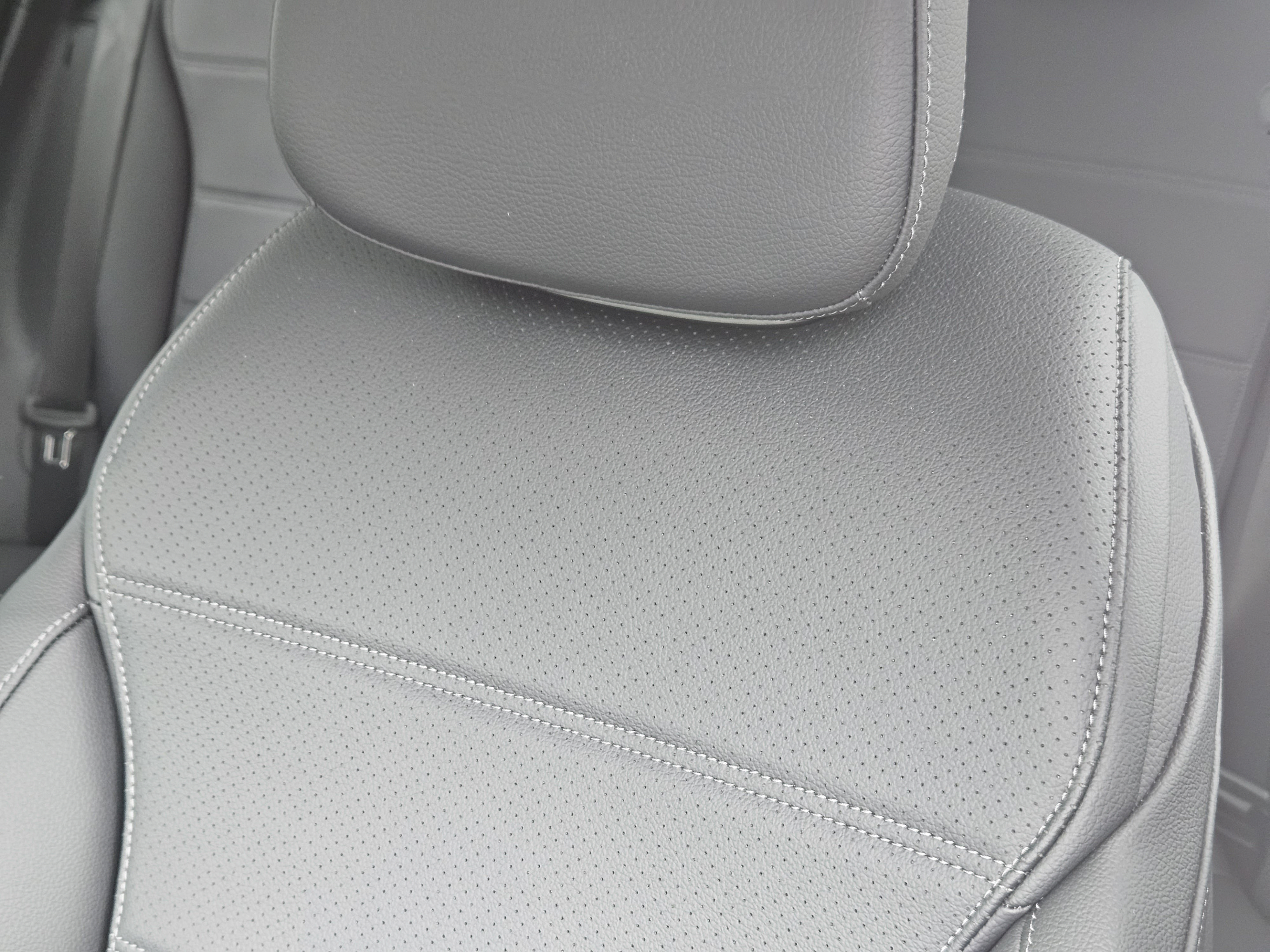 Certified 2026 Mercedes-Benz GLC 300 image 8