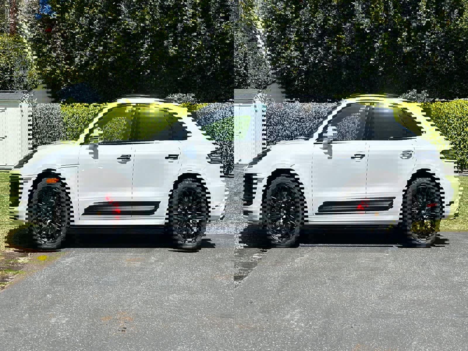 New 2026 Porsche Macan GTS AWD/4WD image 2