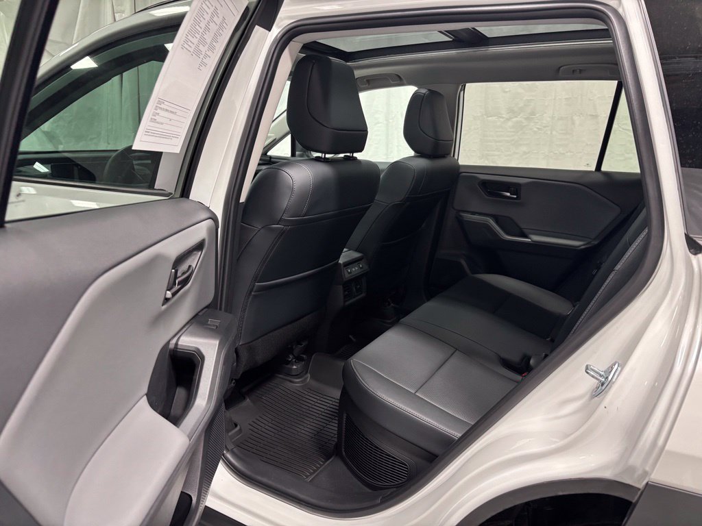 Used 2026 Toyota RAV4 Limited AWD/4WD image 39