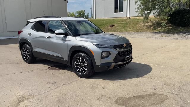 Used 2023 Chevrolet TrailBlazer ACTIV FWD image 2