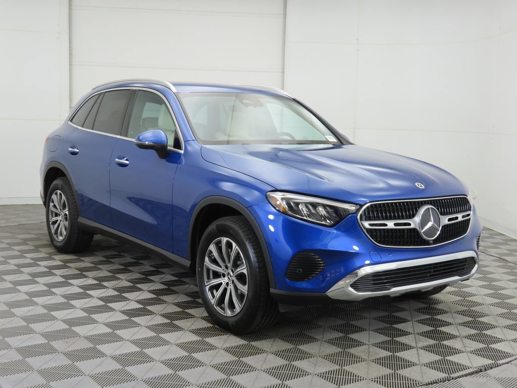 Certified 2026 Mercedes-Benz GLC 300 image 3