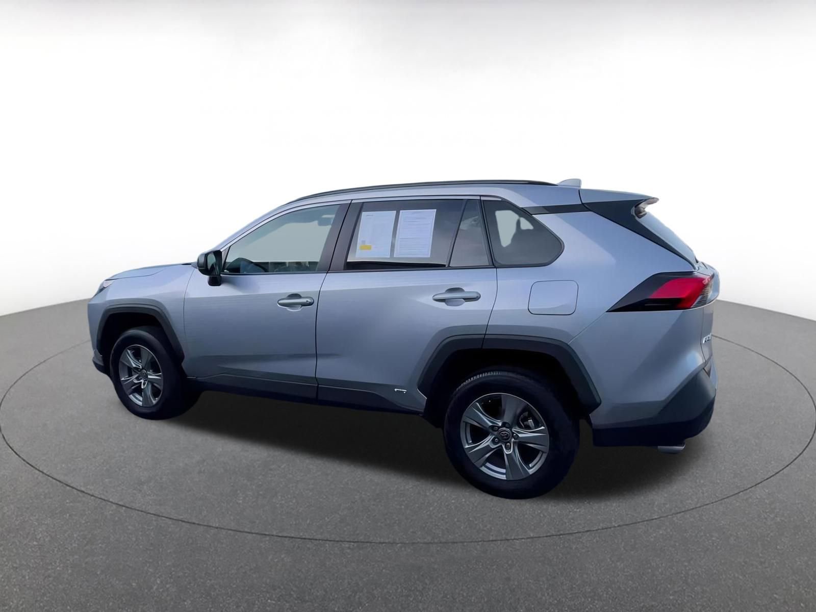 Used 2025 Toyota RAV4 LE image 10