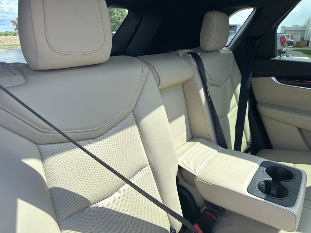 Used 2019 Cadillac XT5 Luxury w/ Advanced Security Package FWD image 27
