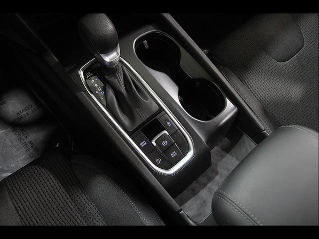Used 2019 Hyundai Santa Fe SEL AWD/4WD image 16