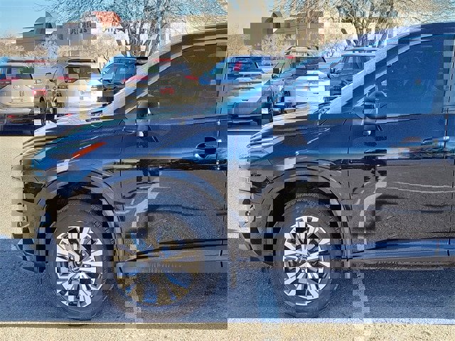 Certified 2023 Nissan Rogue SV image 7