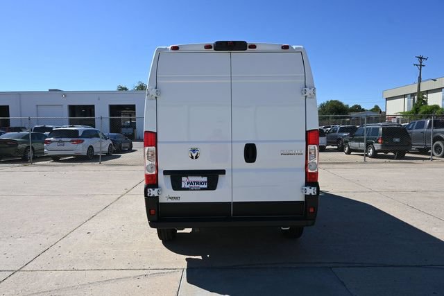 New 2026 RAM ProMaster 2500 w/ Crew Van Package FWD image 7
