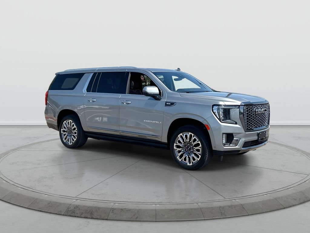 Used 2024 GMC Yukon XL Denali Ultimate AWD/4WD image 2