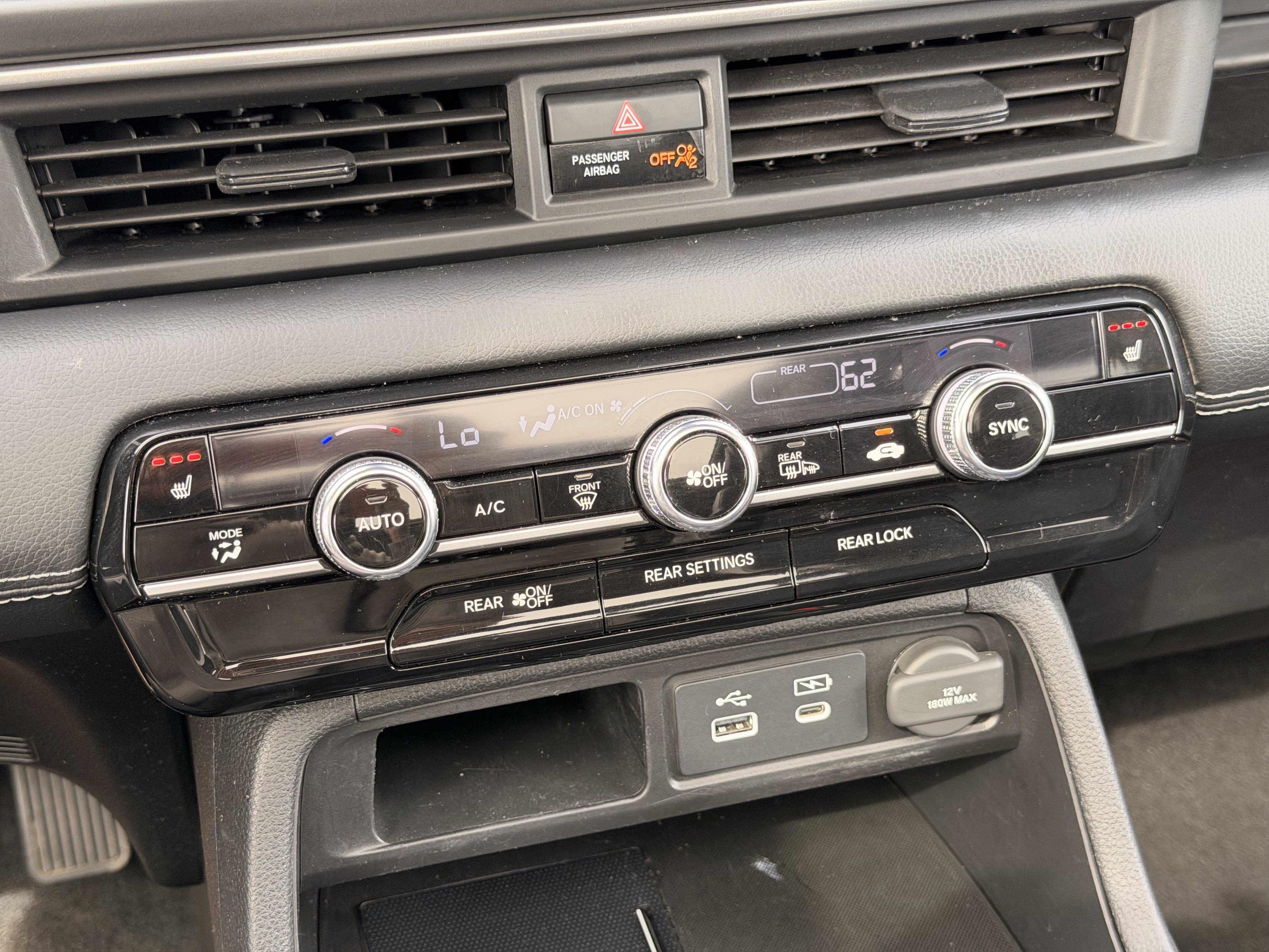 Used 2025 Honda Pilot Touring image 24