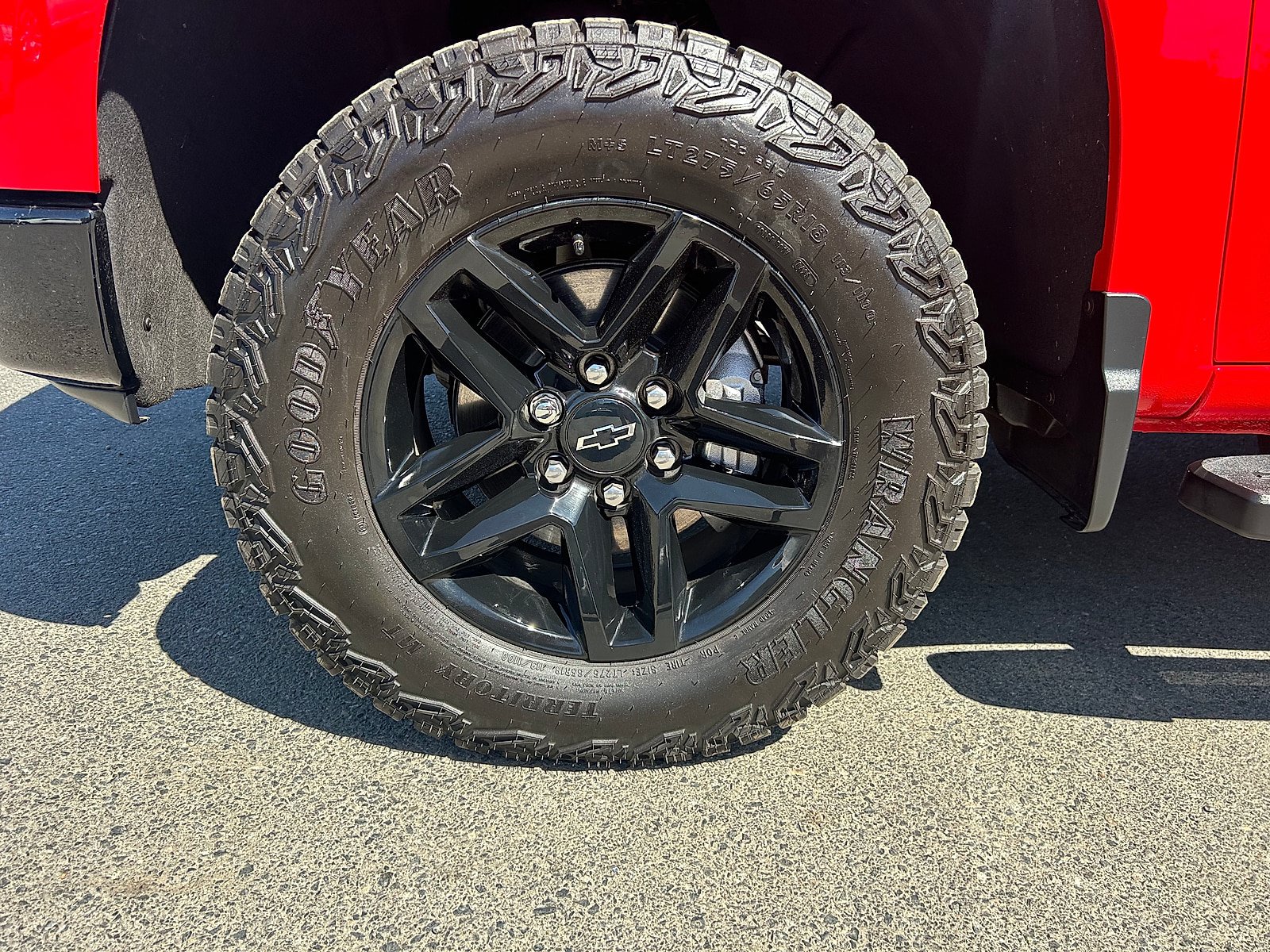 Used 2025 Chevrolet Silverado 1500 Custom Trail Boss AWD/4WD image 12