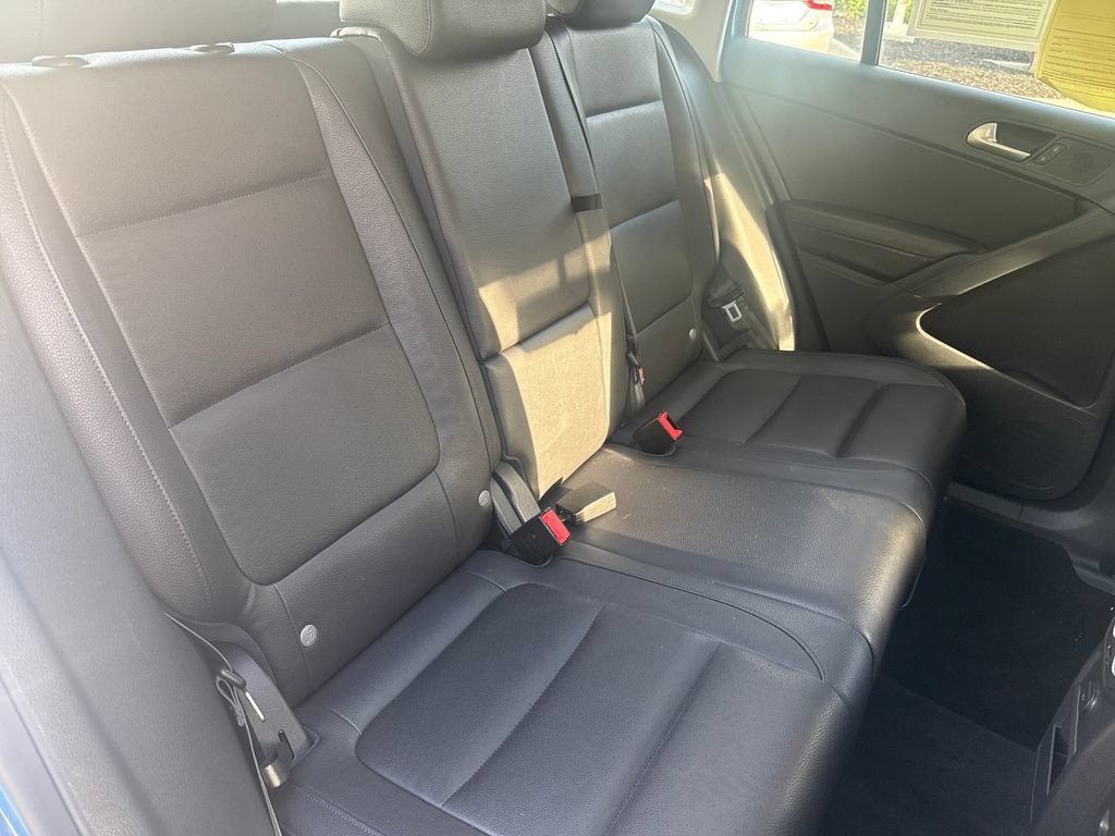 Used 2017 Volkswagen Tiguan S FWD image 31