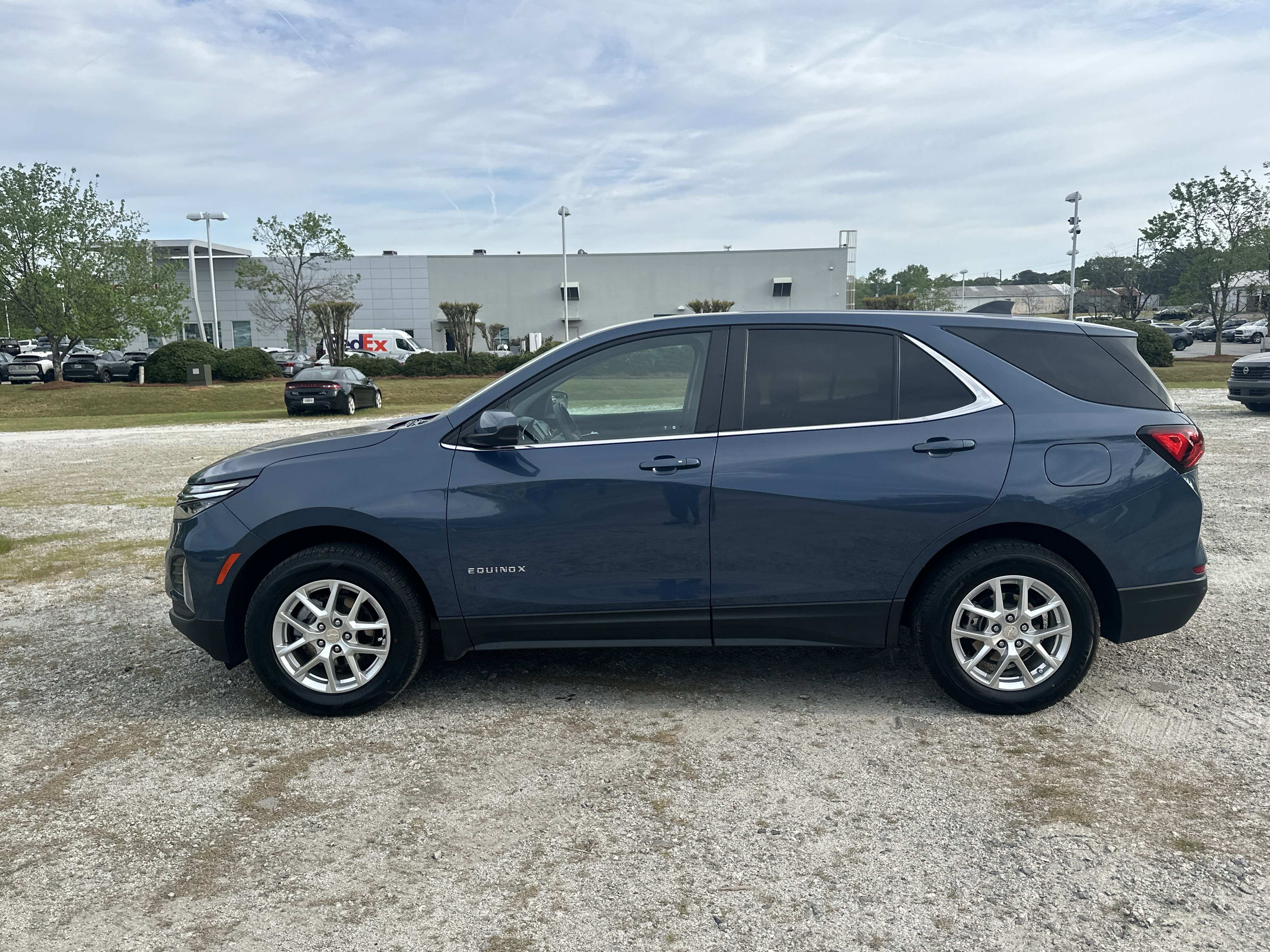 Used 2024 Chevrolet Equinox LT AWD/4WD image 5
