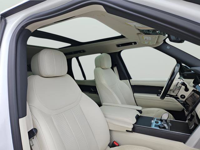 Certified 2023 Land Rover Range Rover SE image 26