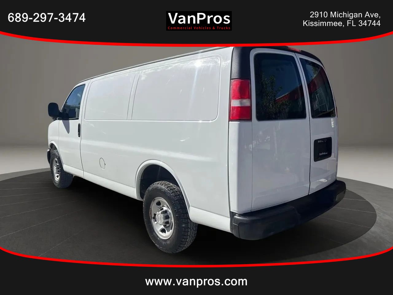 Used 2017 Chevrolet Express 2500 RWD image 3