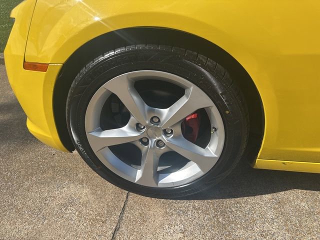 Used 2015 Chevrolet Camaro LT w/ RS Package RWD image 5