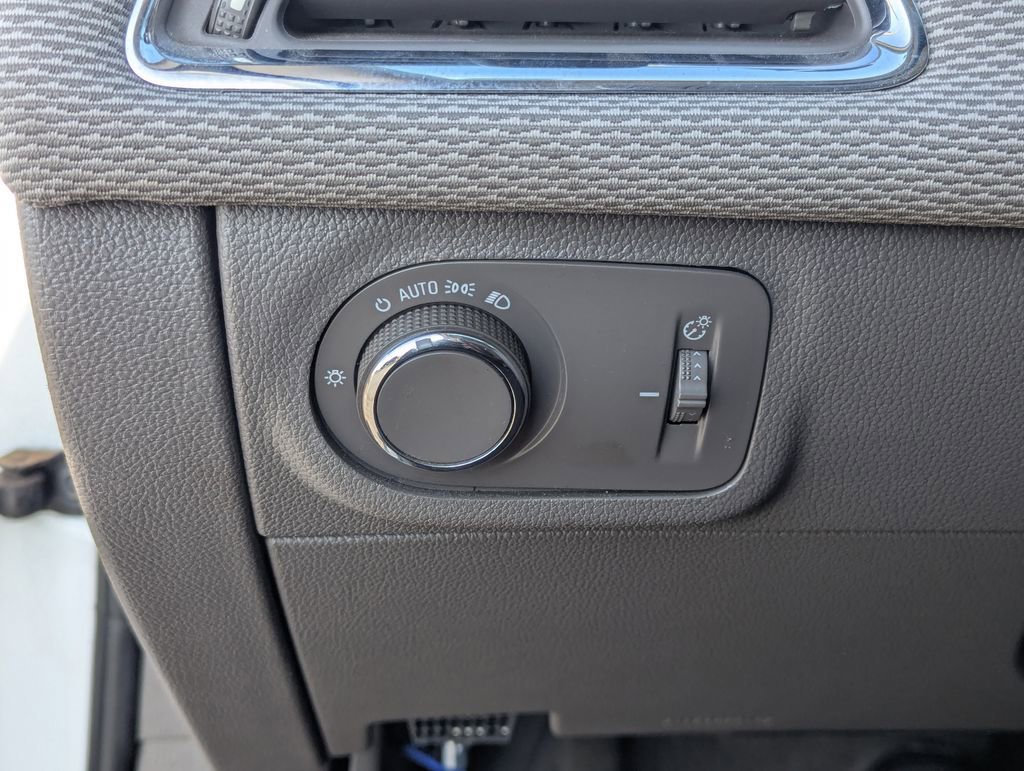 Used 2018 Chevrolet Cruze LS image 20