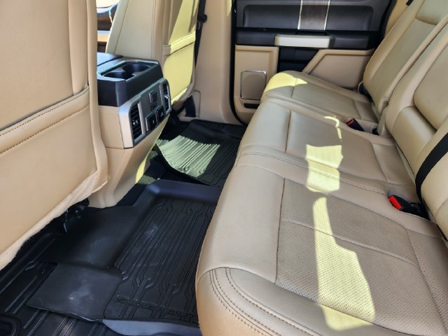 Used 2021 Ford F250 Lariat w/ Lariat Ultimate Package AWD/4WD image 32
