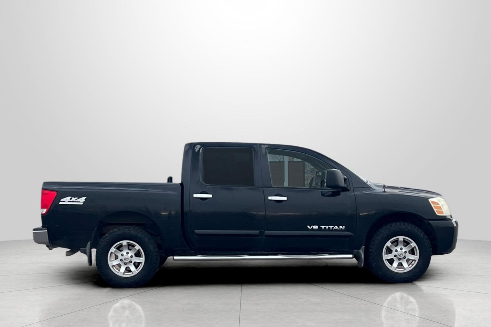 Used 2006 Nissan Titan SE image 3