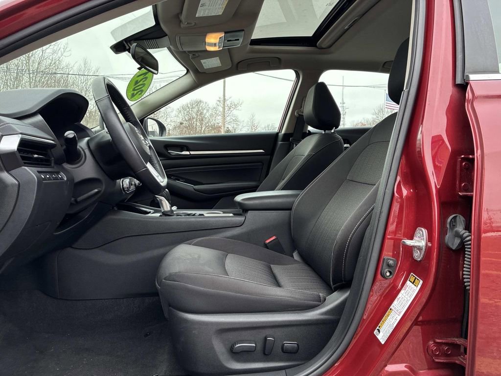 Certified 2021 Nissan Altima 2.5 SV w/ SV Premium Package image 20