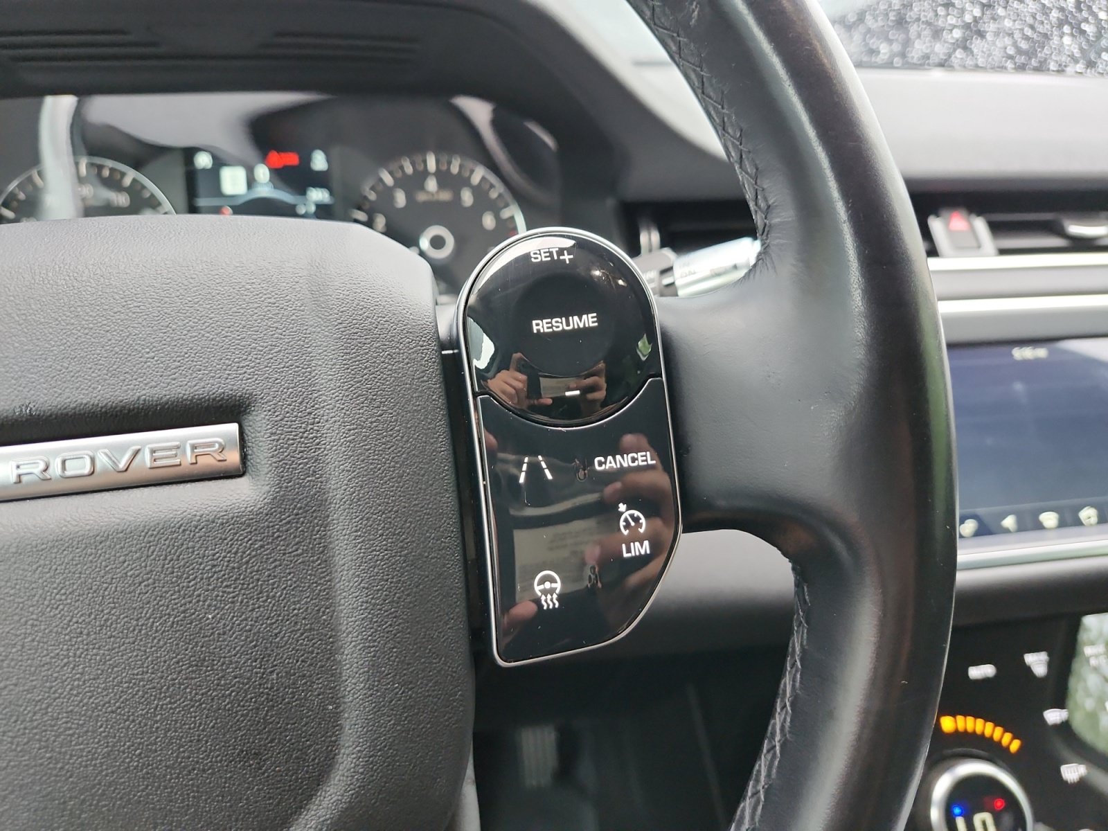 Used 2020 Land Rover Range Rover Evoque S AWD/4WD image 23