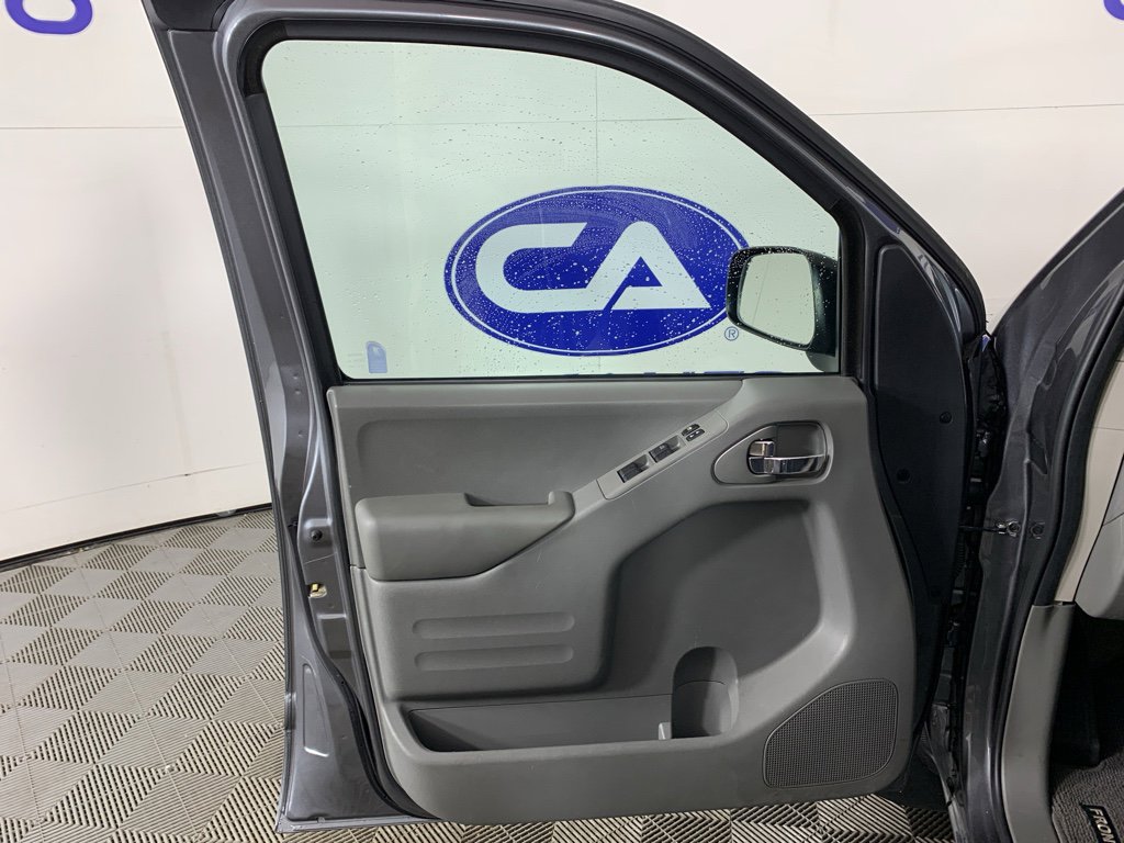 Used 2017 Nissan Frontier SV w/ SV Value Truck Package image 14