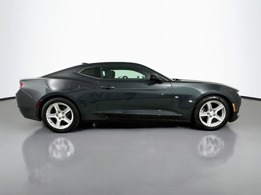 Used 2017 Chevrolet Camaro LT RWD image 9
