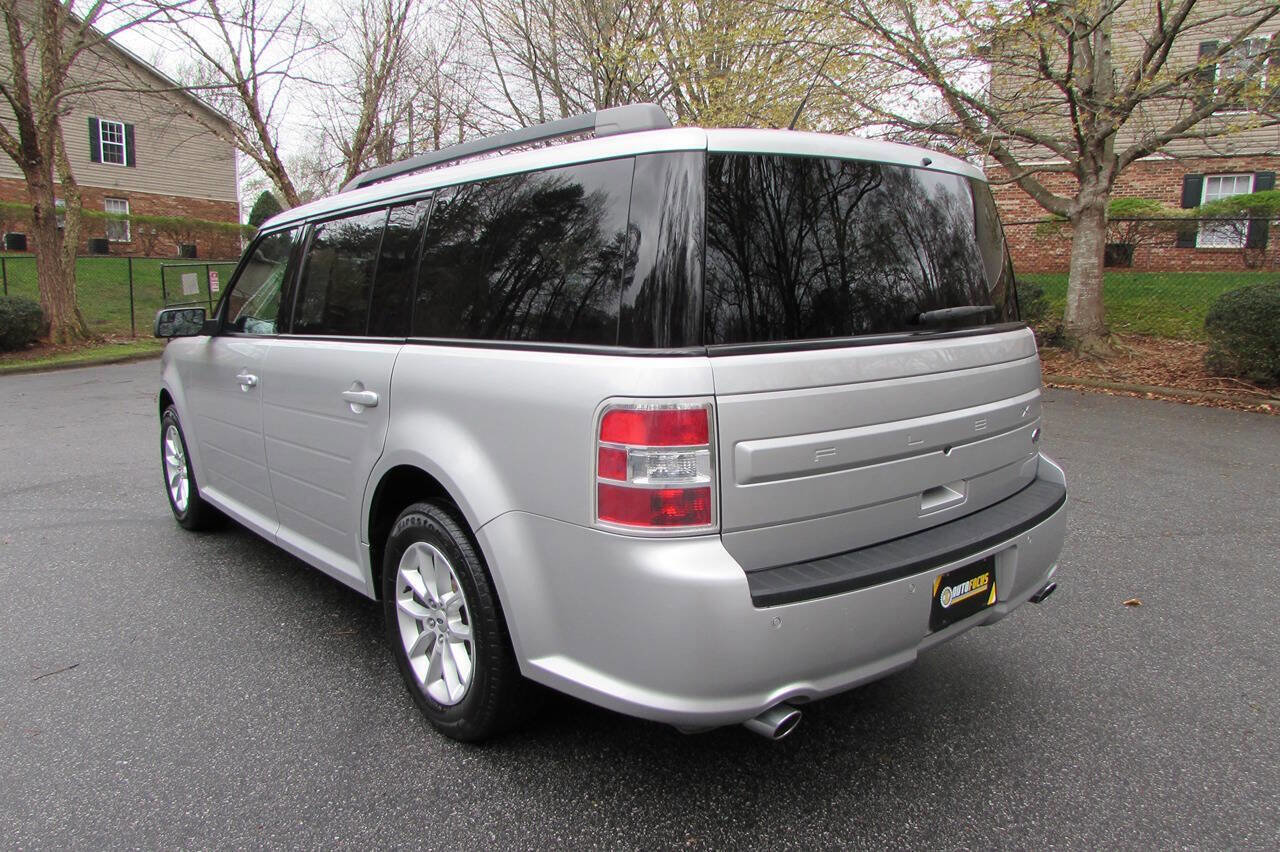Used 2019 Ford Flex SE image 4