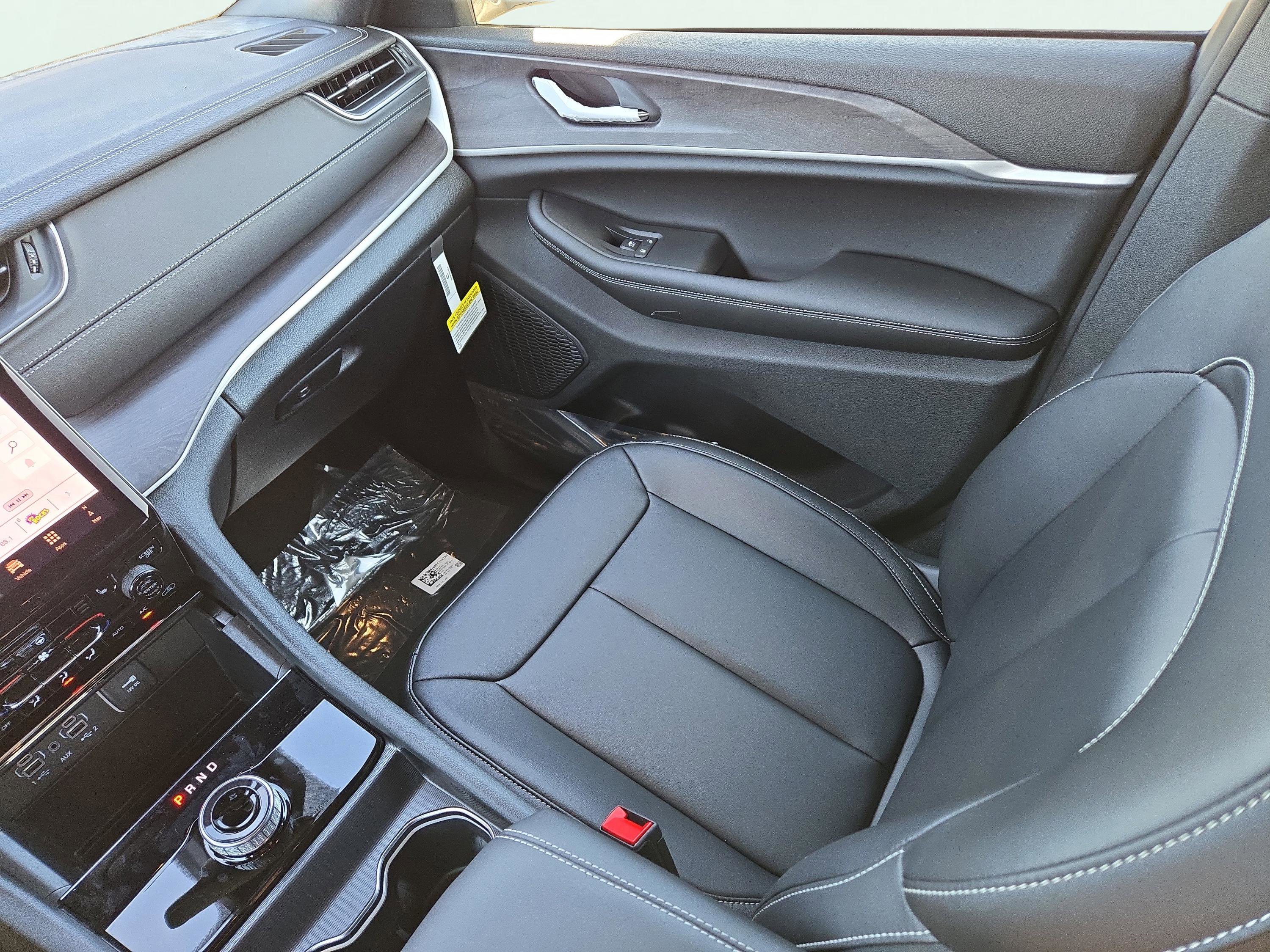 New 2025 Jeep Grand Cherokee L Limited image 20