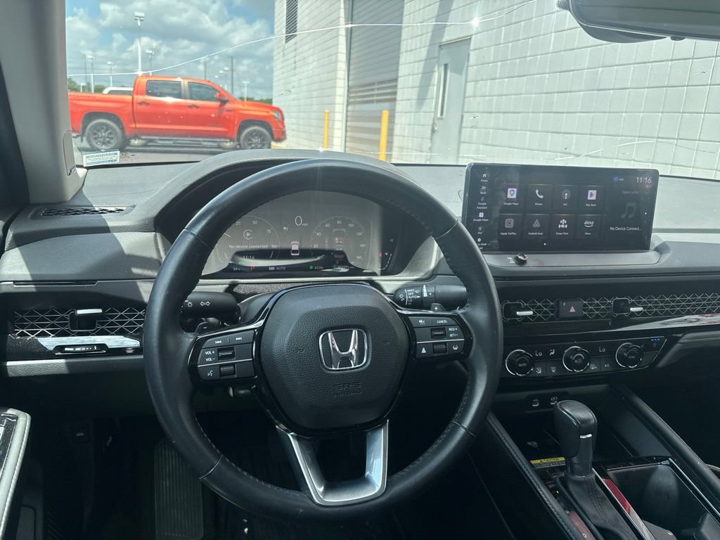 Used 2023 Honda Accord Touring image 3